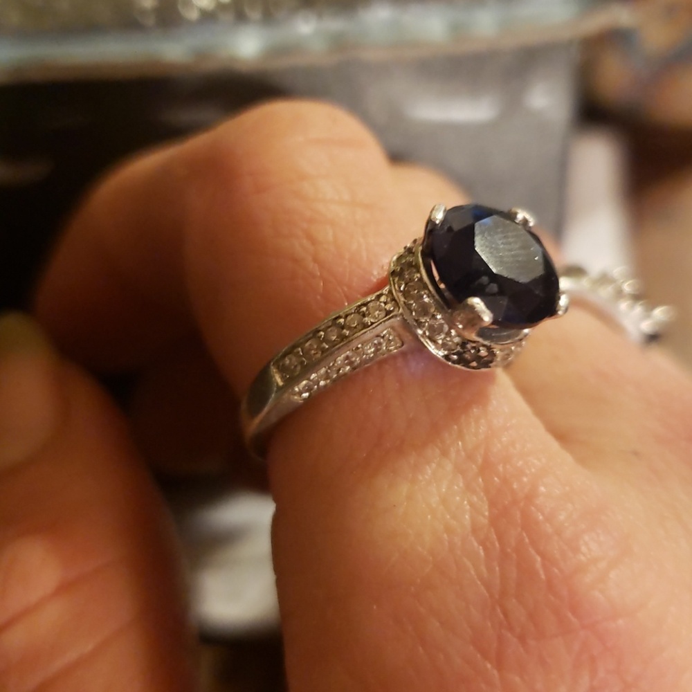 Flawless natural sapphire and white topaz ring